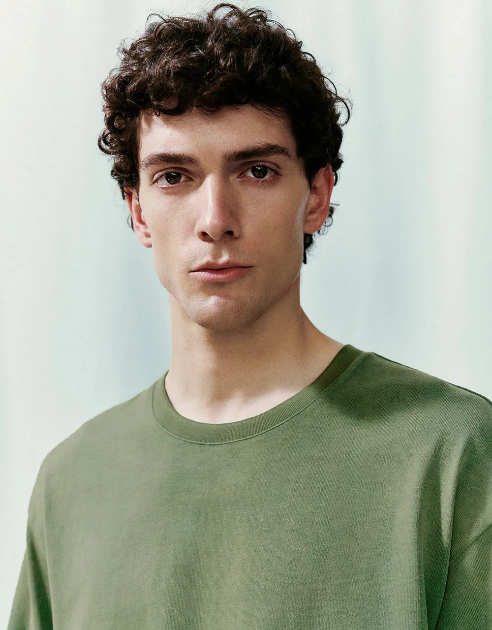 Gradient Crew Neck Loose T-Shirt sold by Urban Revivo product image thumbnail 4