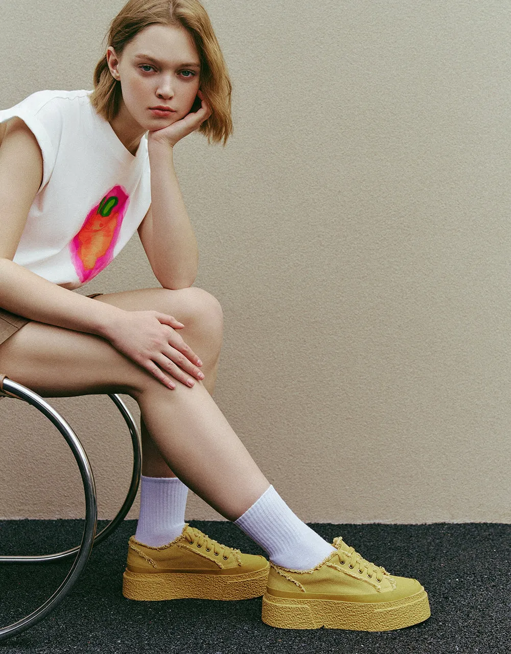 Printed Dolman Sleeve Crew Neck T-Shirt sold by Urban Revivo product image thumbnail 4