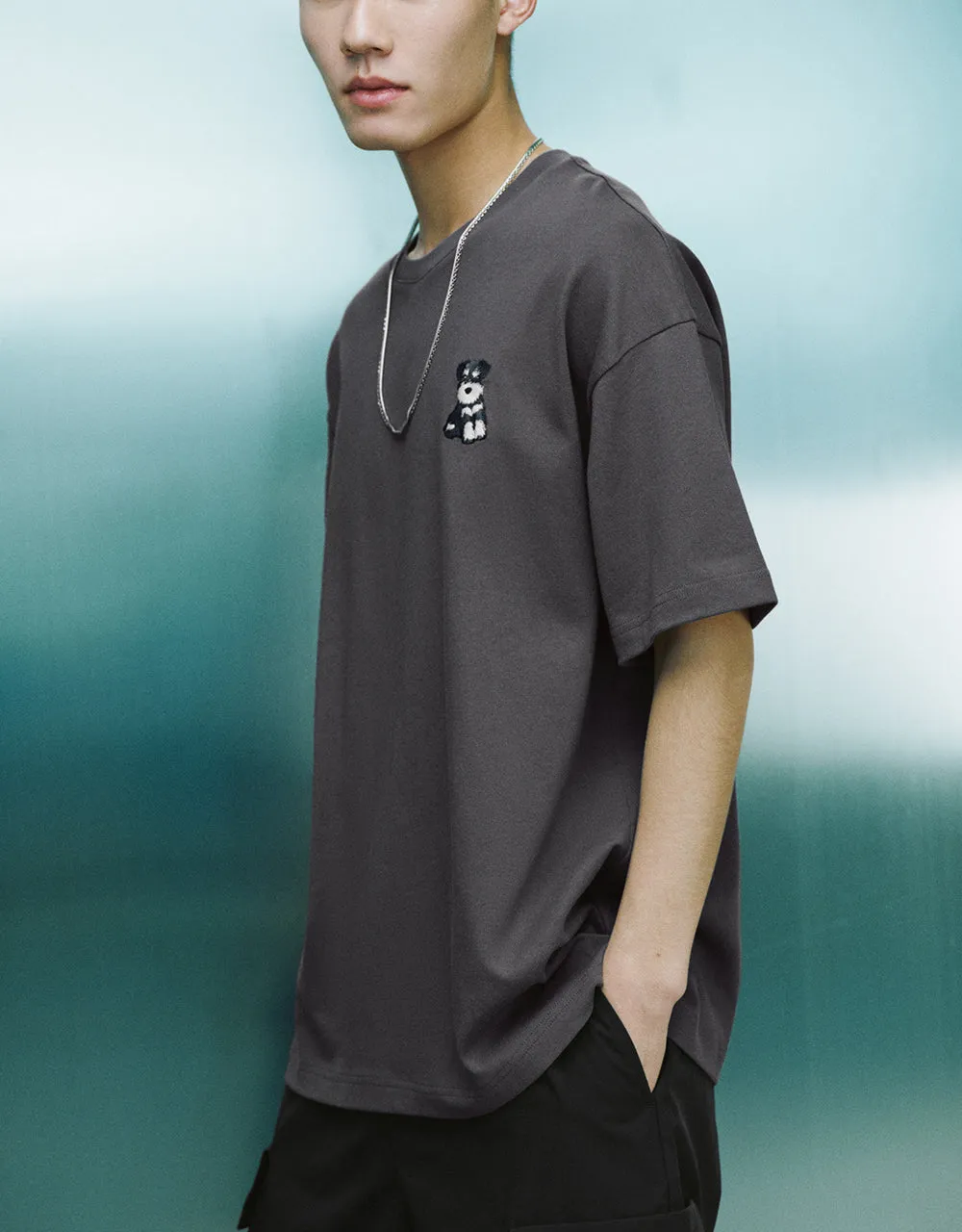 Cat Embroidered Crew Neck T-Shirt sold by Urban Revivo product image thumbnail 3
