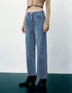 Raw Hem Jeans sold by Urban Revivo