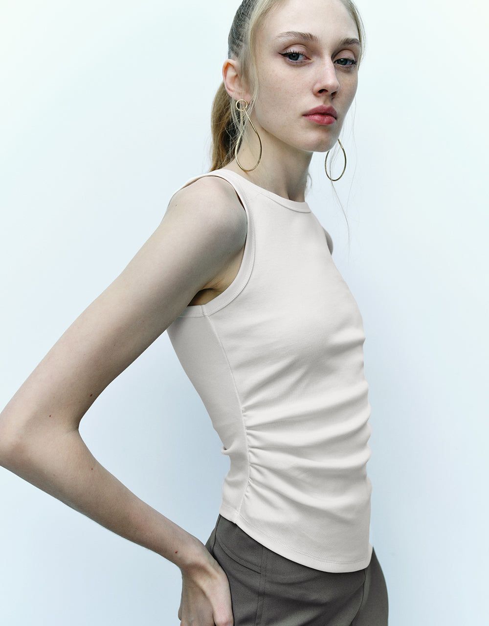 Crew Neck Tank Top sold by Urban Revivo product image thumbnail 3