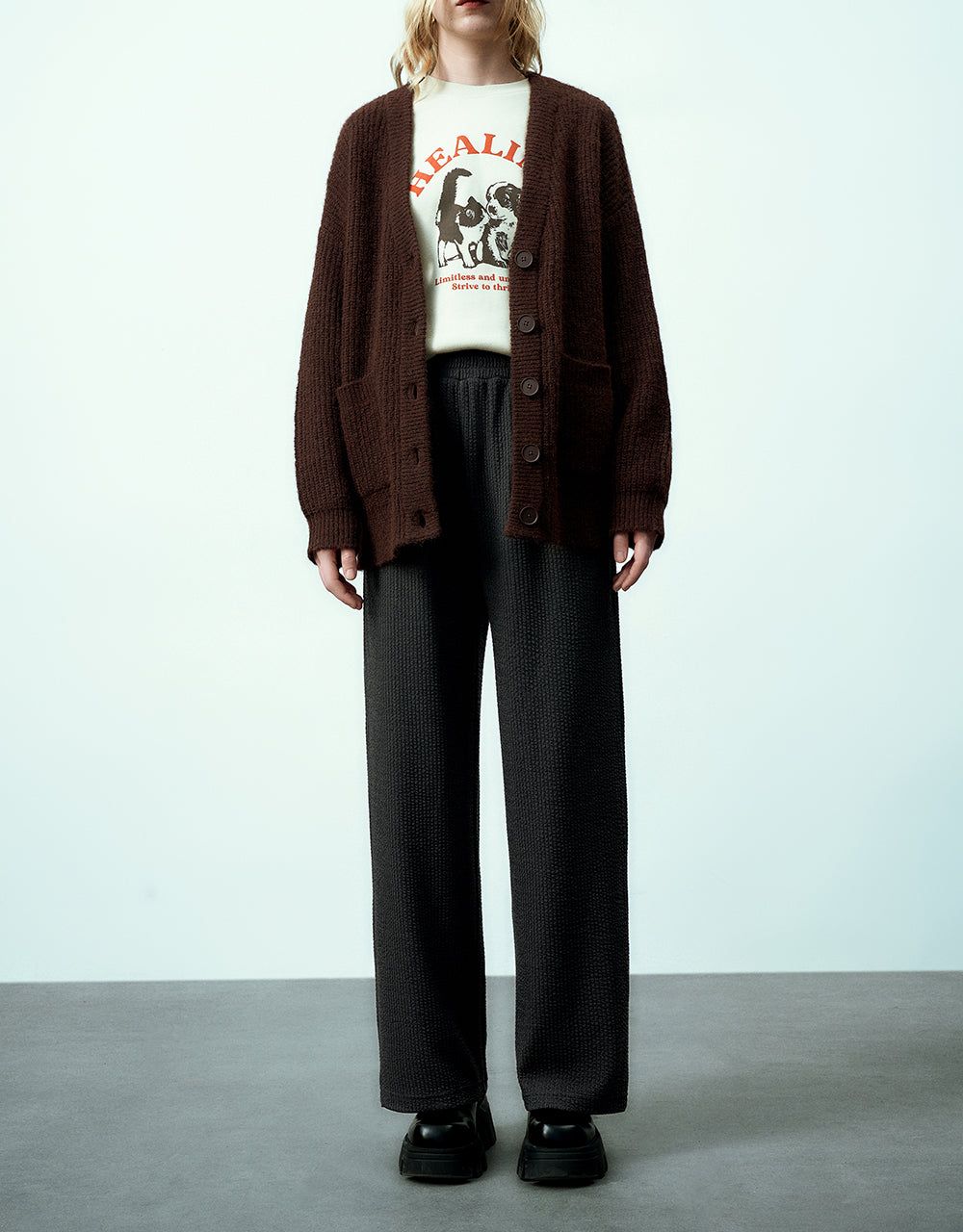 Textured Elastic Waist Knitted Wide-Leg Pants sold by Urban Revivo product image thumbnail 2