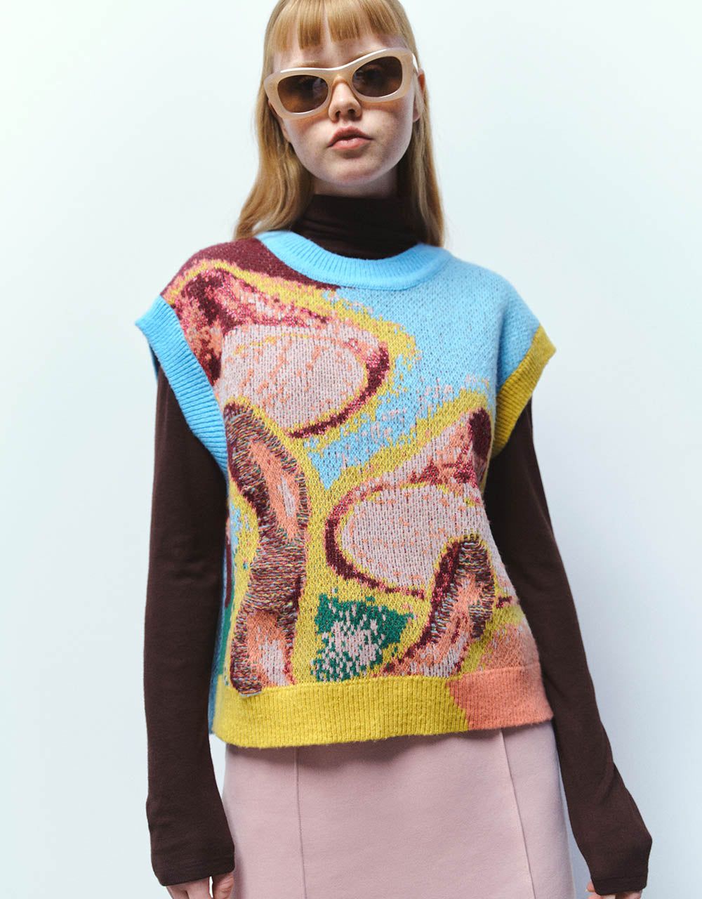 Printed Crew Neck Knitted Vest sold by Urban Revivo product image thumbnail 5