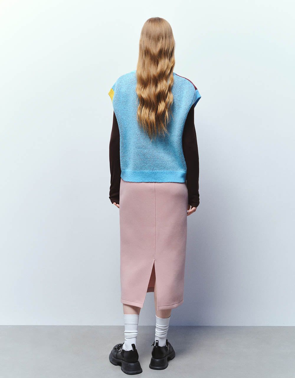 Printed Crew Neck Knitted Vest sold by Urban Revivo product image thumbnail 4