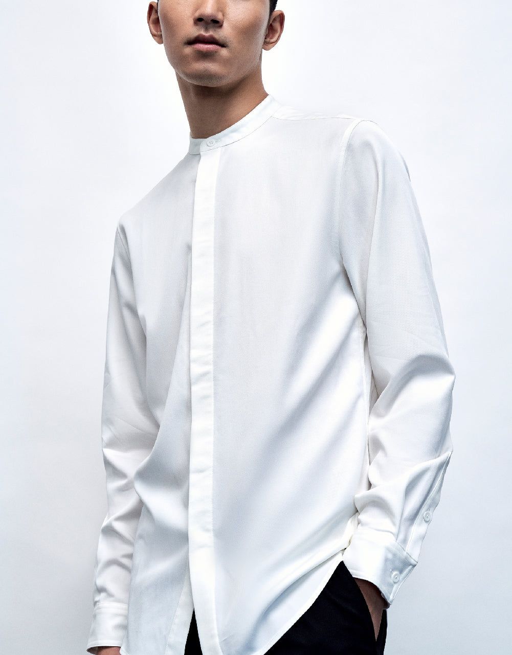 Crew Neck Straight Shirt sold by Urban Revivo product image thumbnail 3