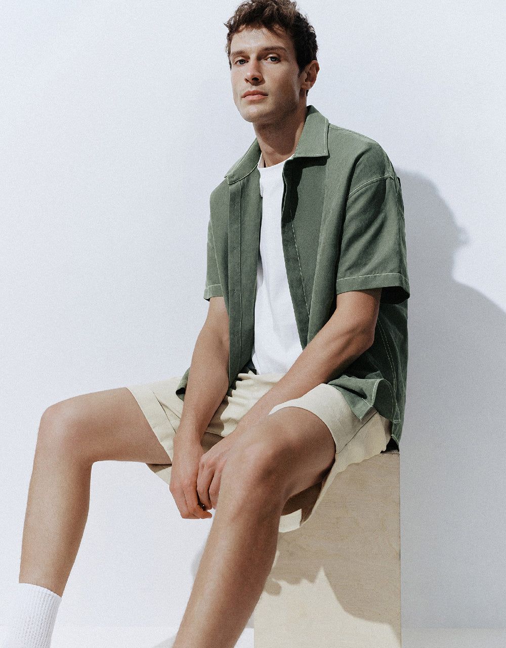 Drop Shoulder Sleeve Loose Shirt sold by Urban Revivo product image thumbnail 3