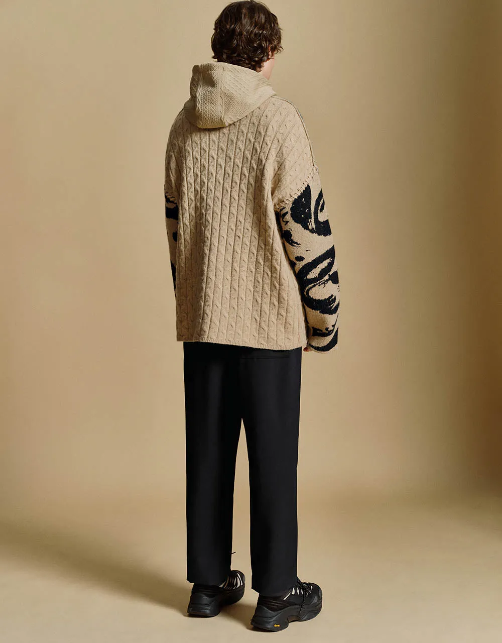 Printed V-Neck Knitted Cardigan sold by Urban Revivo product image thumbnail 4