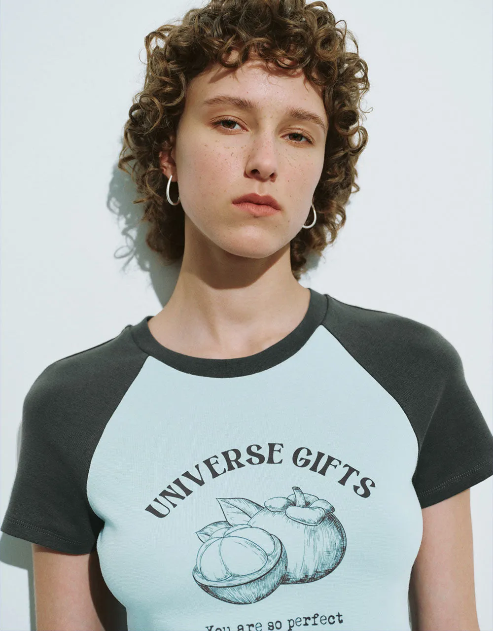 Raglan Sleeve Crew Neck Skinny T-Shirt sold by Urban Revivo product image thumbnail 4