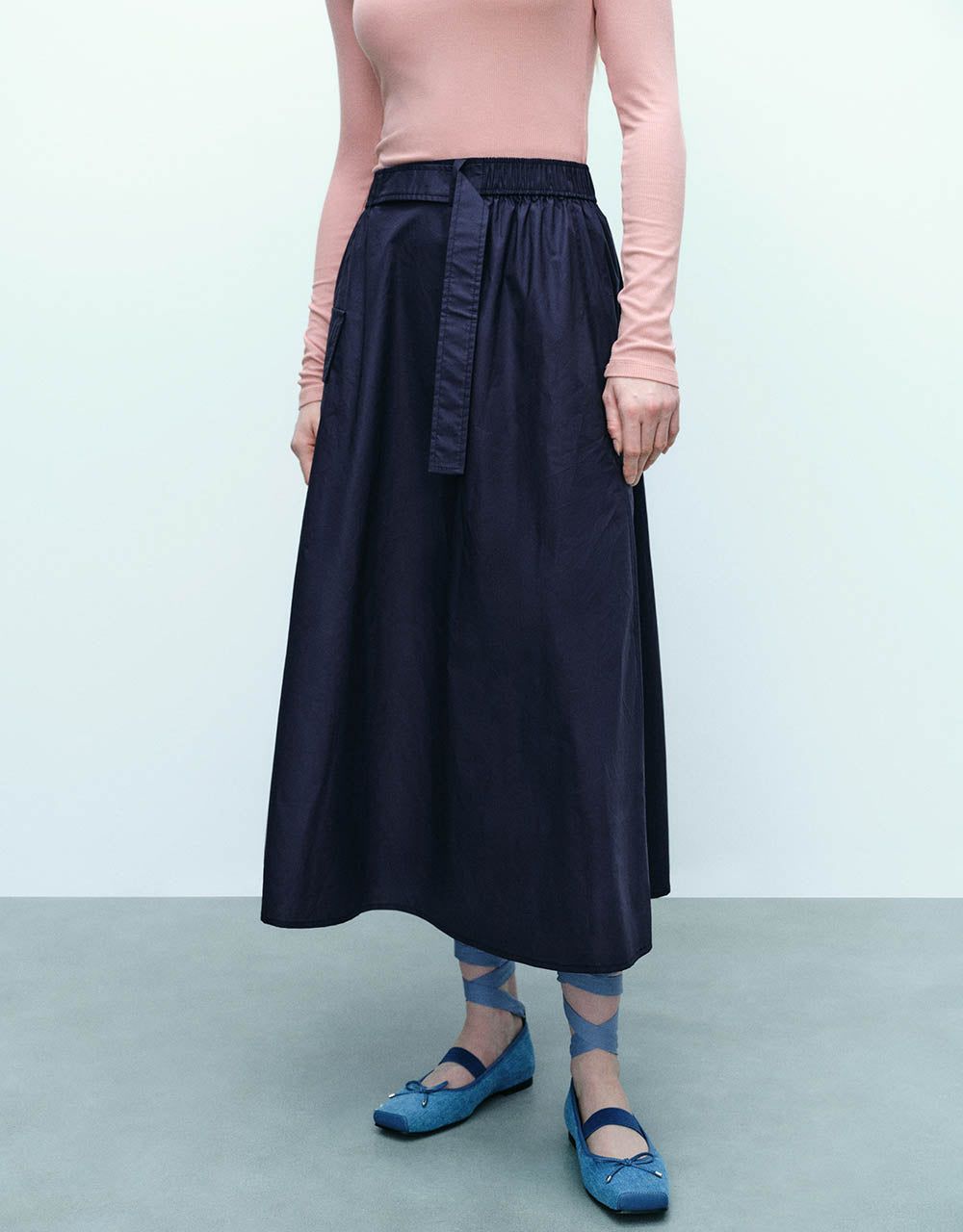 Elastic Waist Midi A-Line Skirt sold by Urban Revivo product image thumbnail 4