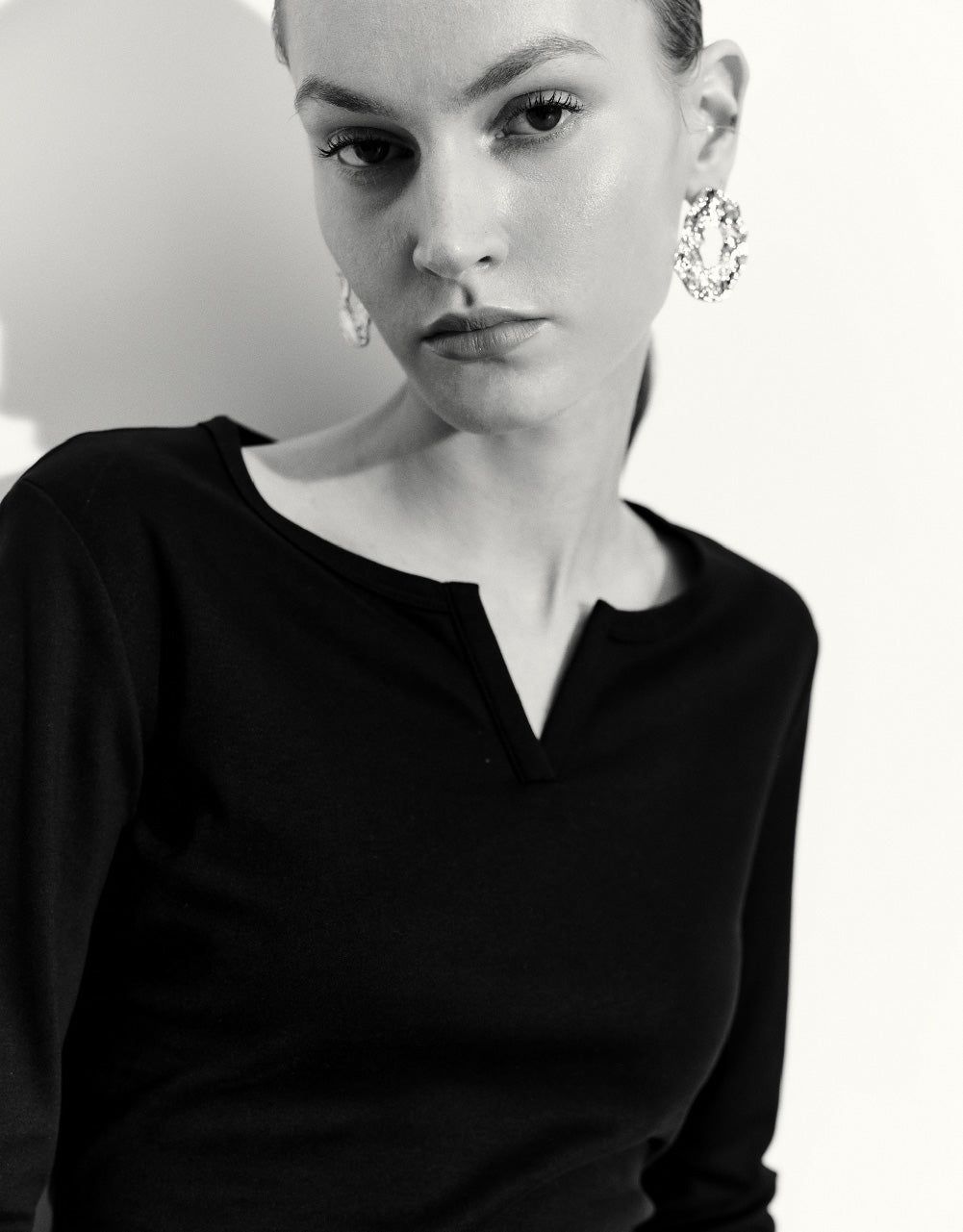 Crew Neck Skinny T-Shirt sold by Urban Revivo product image thumbnail 5