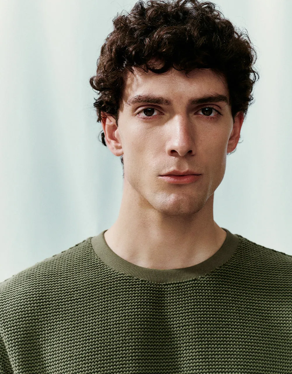 Textured Crew Neck Straight T-Shirt sold by Urban Revivo product image thumbnail 4