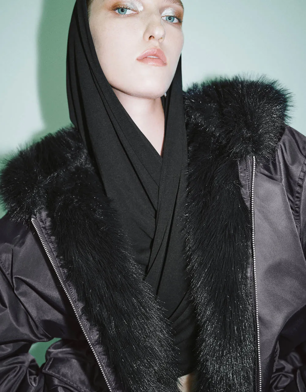 Zipper Front Hooded Padded Coat sold by Urban Revivo product image thumbnail 5