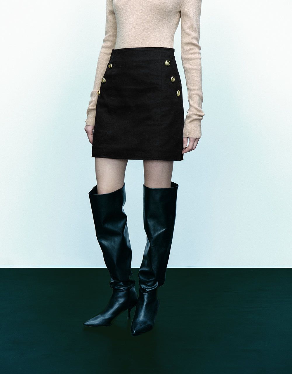 Mini Straight Skirt sold by Urban Revivo product image thumbnail 4