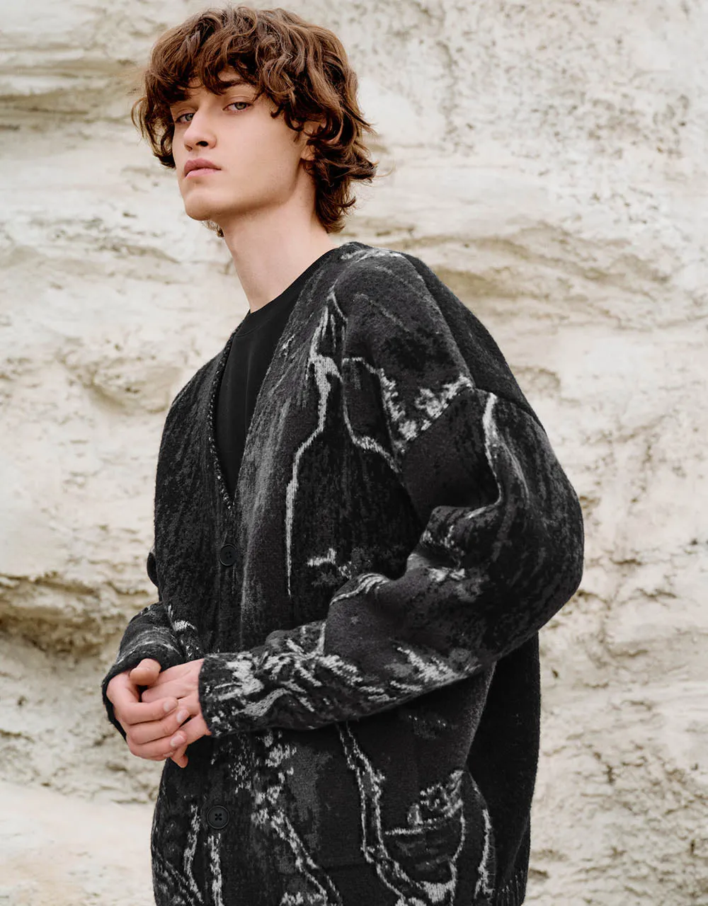 Drop Shoulder Sleeve V-Neck Knitted Cardigan sold by Urban Revivo product image thumbnail 3