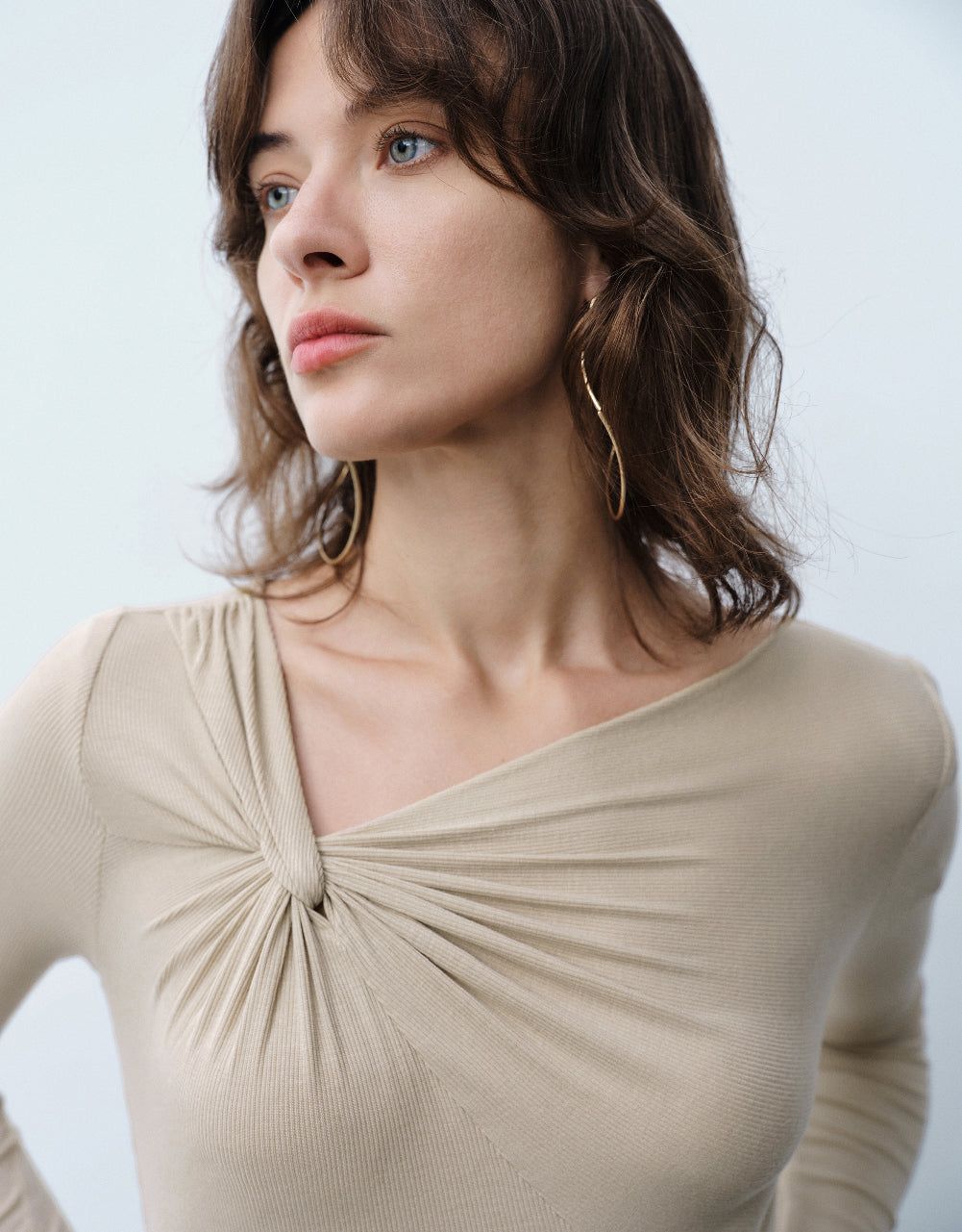 One Shoulder Straight T-Shirt sold by Urban Revivo product image thumbnail 5