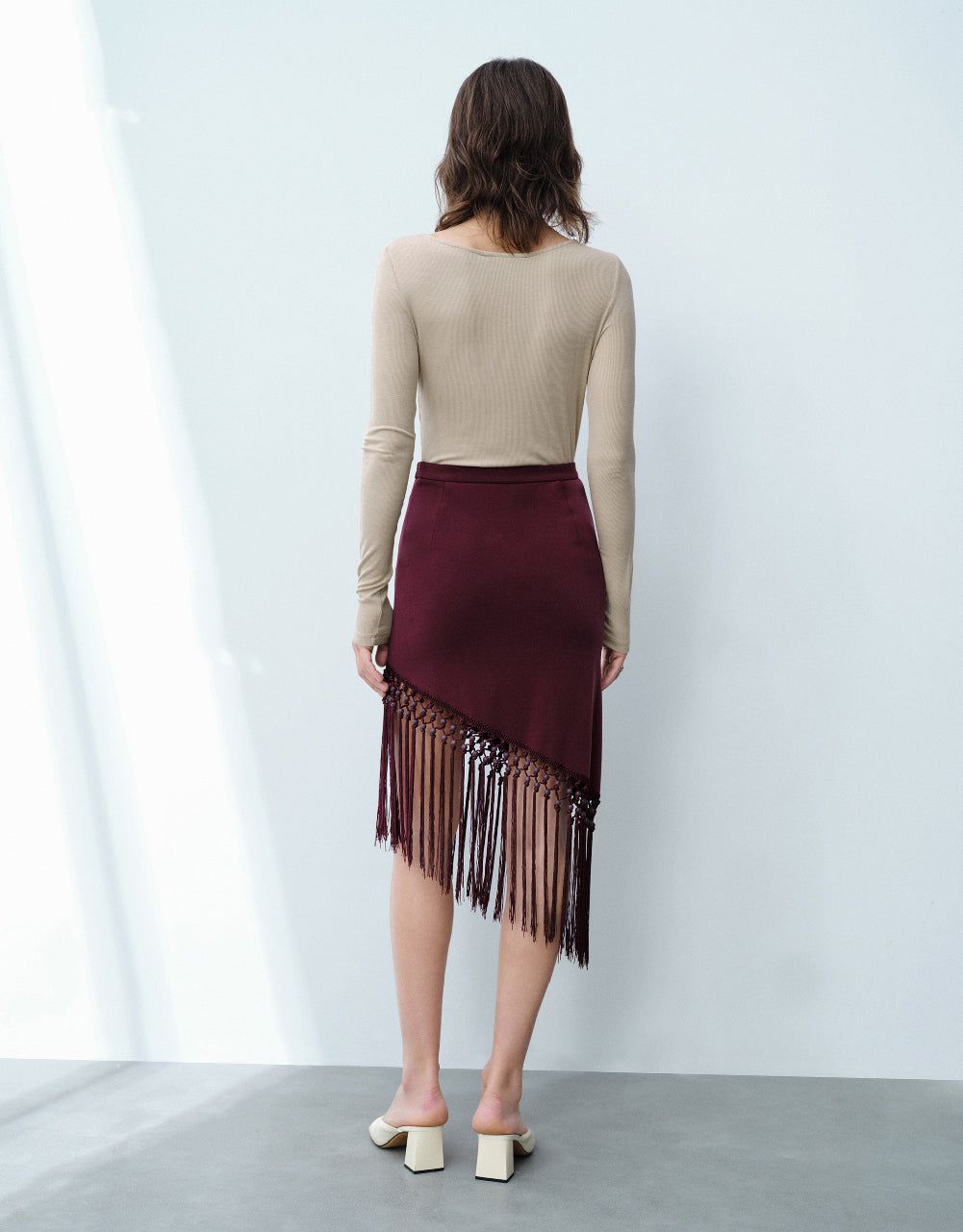 One Shoulder Straight T-Shirt sold by Urban Revivo product image thumbnail 4