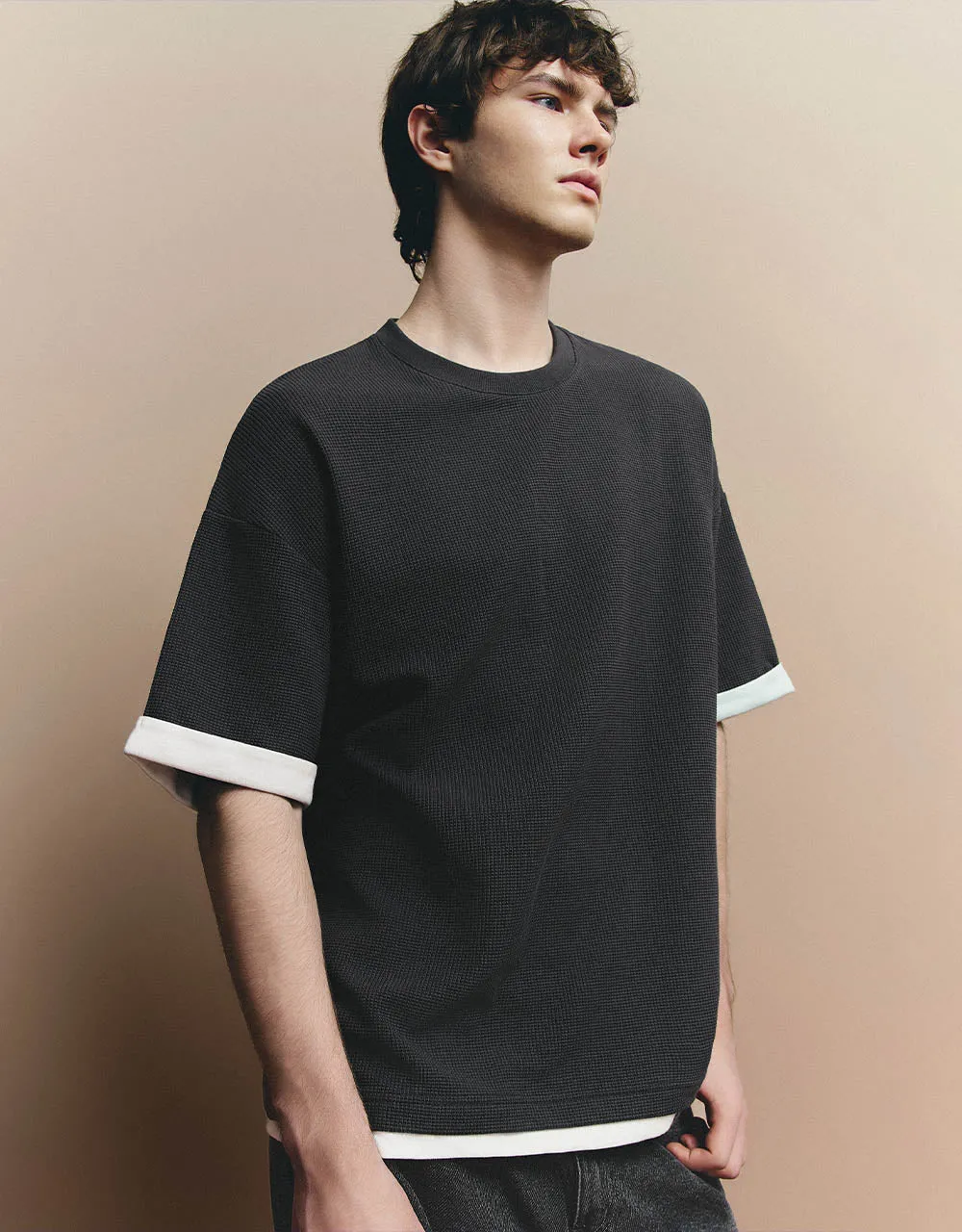 Crew Neck Straight T-Shirt sold by Urban Revivo product image thumbnail 3