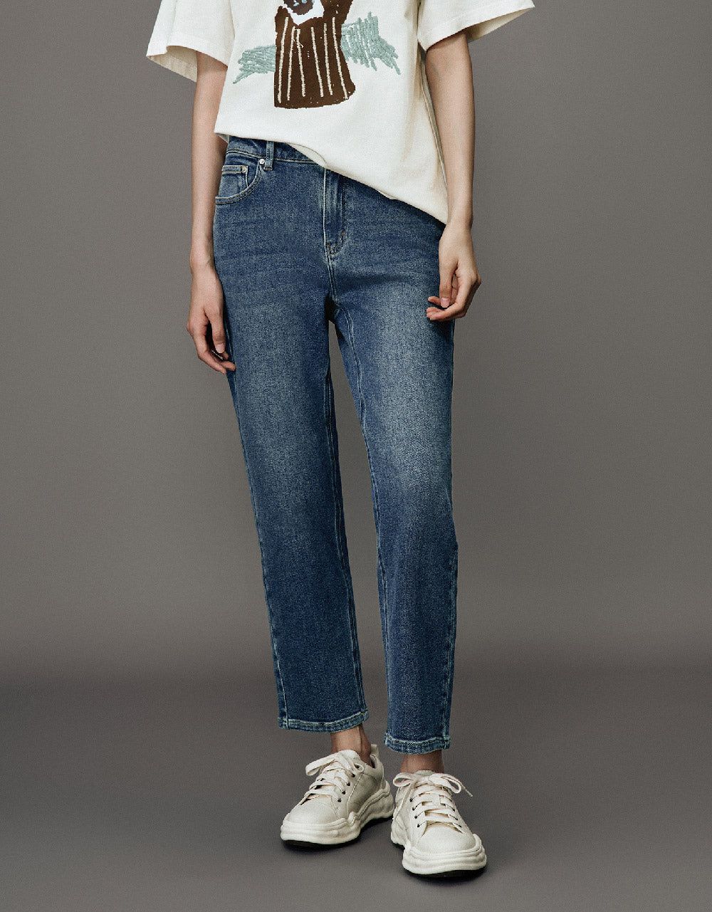 Carrot Fit Jeans sold by Urban Revivo product image thumbnail 2