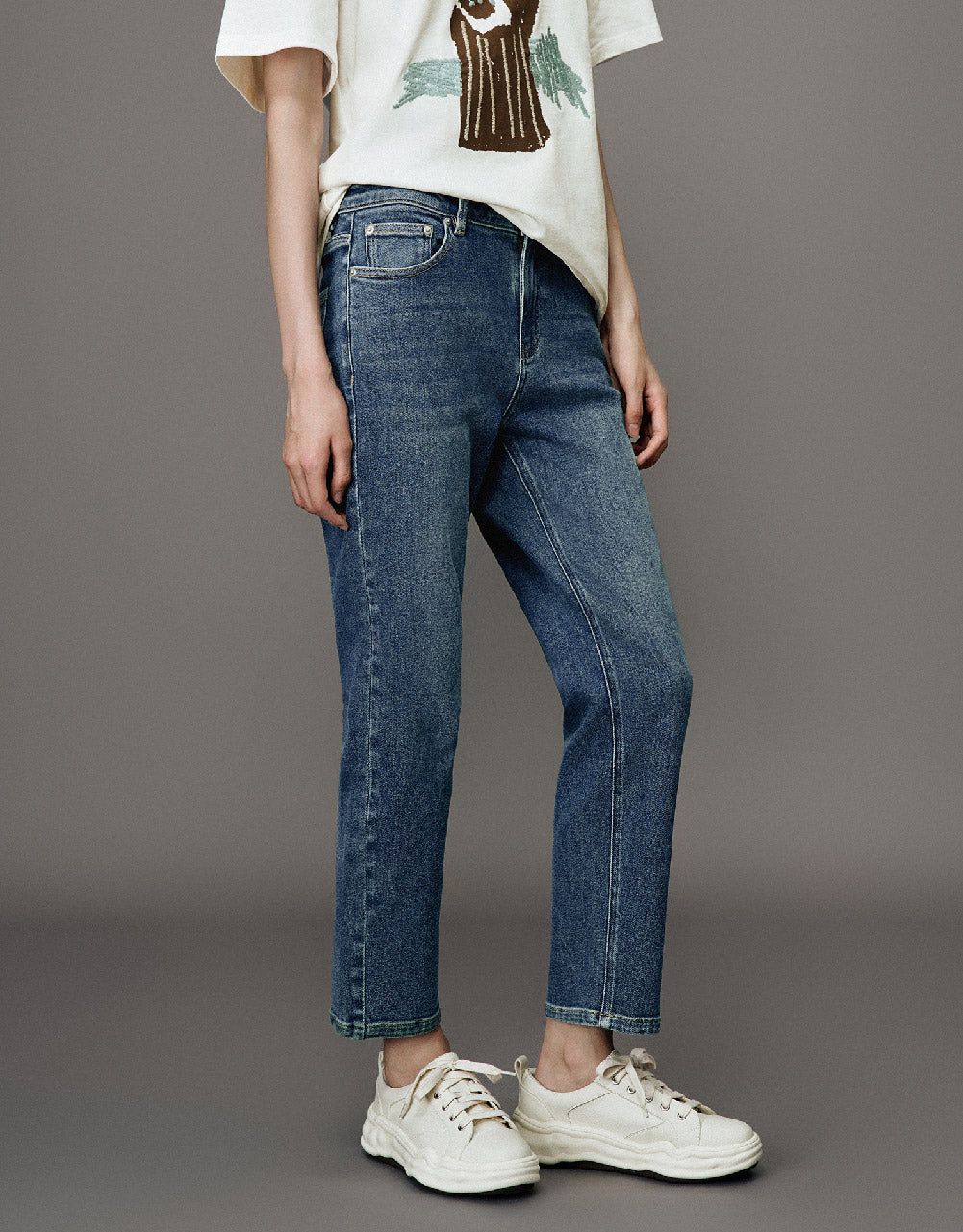 Carrot Fit Jeans sold by Urban Revivo product image thumbnail 4