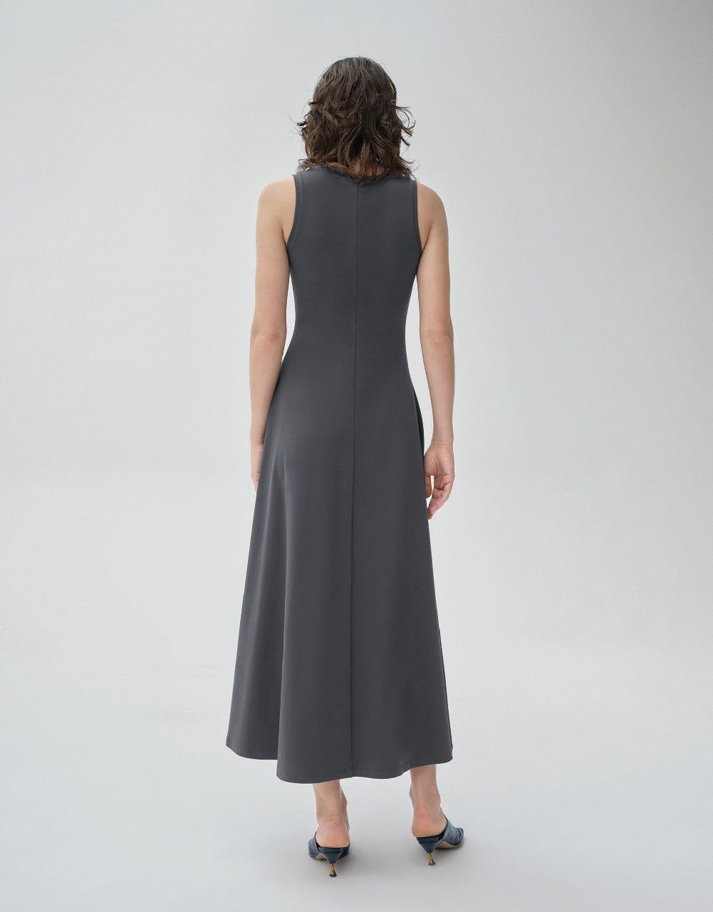 Sleeveless Crew Neck A-Line Dress sold by Urban Revivo product image thumbnail 4
