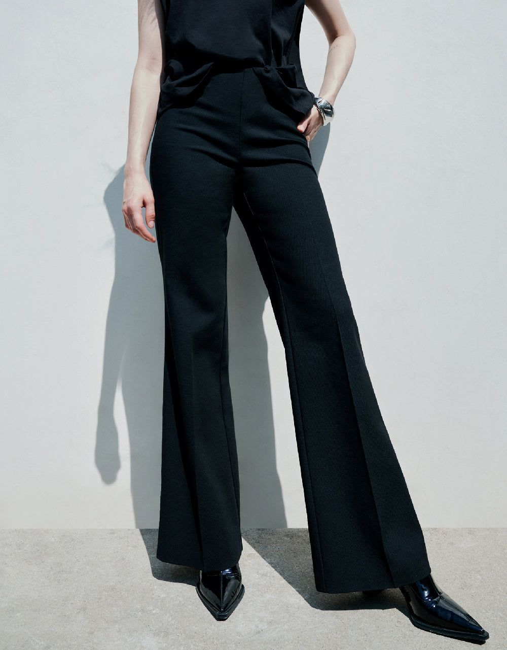 Mid-Waist Flare Pants sold by Urban Revivo product image thumbnail 4