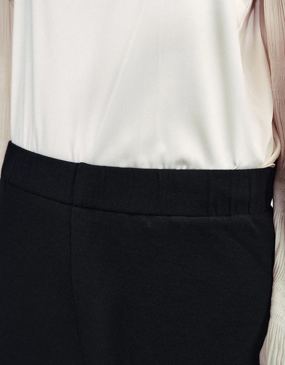 Elastic Waist Knitted Flare Pants sold by Urban Revivo product image thumbnail 5