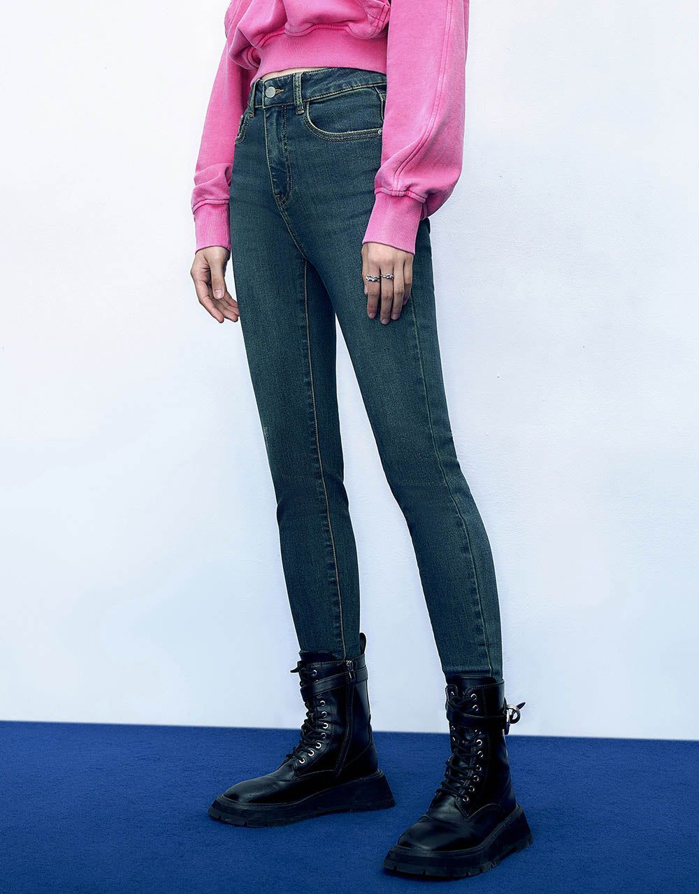 Raw Hem Skinny Jeans sold by Urban Revivo product image thumbnail 4