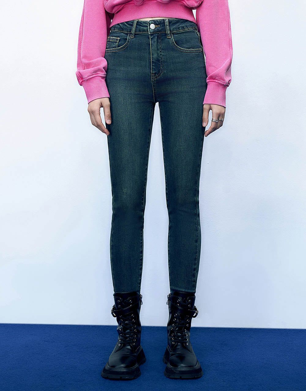 Raw Hem Skinny Jeans sold by Urban Revivo product image thumbnail 2