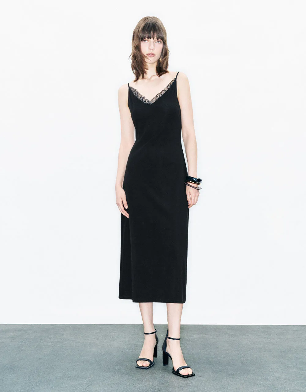 Sleeveless Skinny Skater Dress sold by Urban Revivo