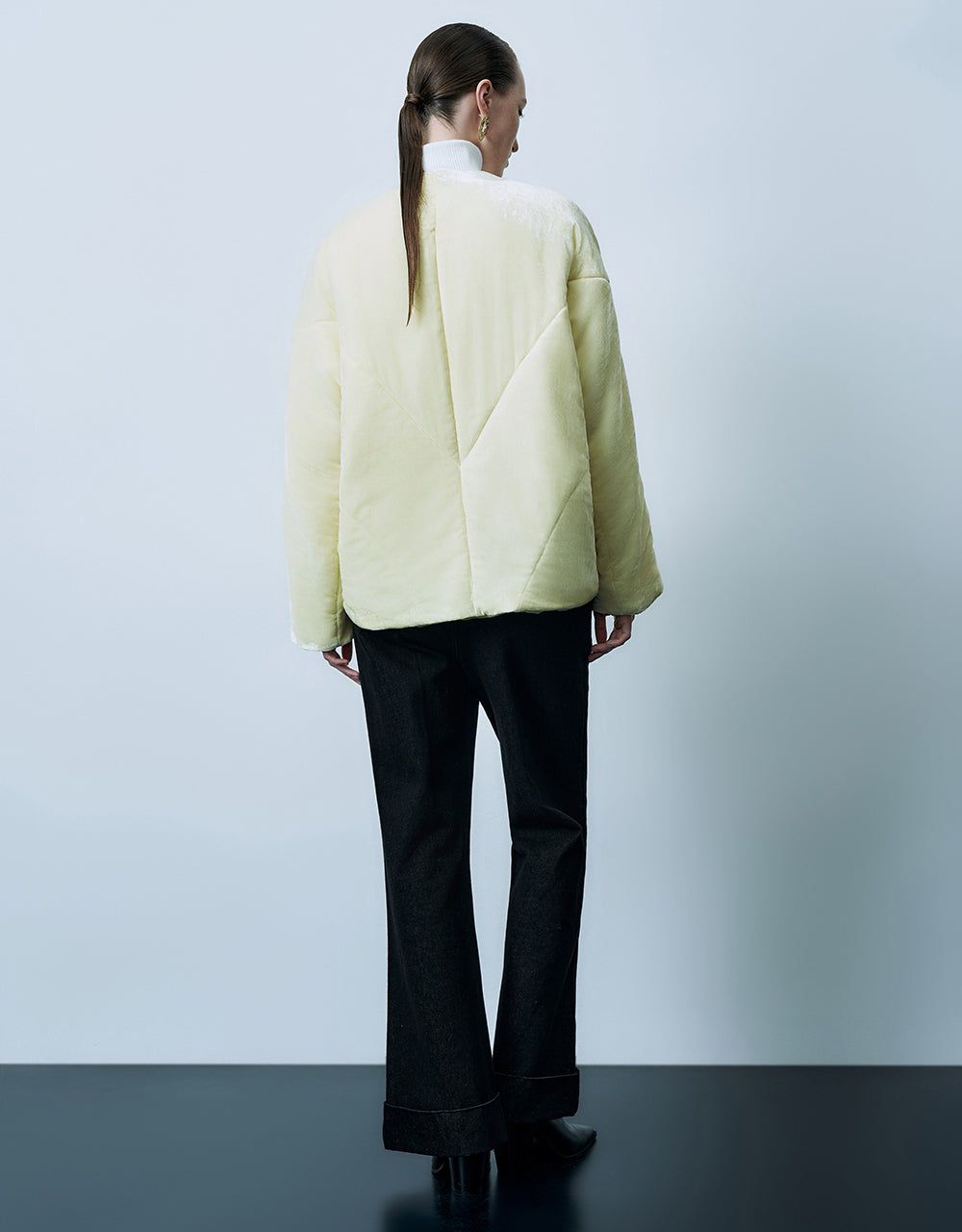 Drop Shoulder Sleeve V-Neck Padded Coat sold by Urban Revivo product image thumbnail 4