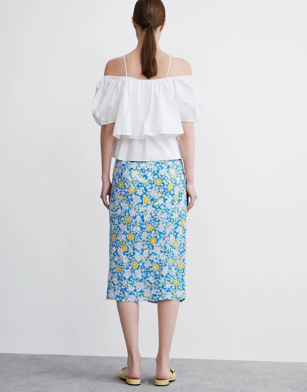 Puff Sleeve Off-Shoulder Overhead Shirt sold by Urban Revivo product image thumbnail 4