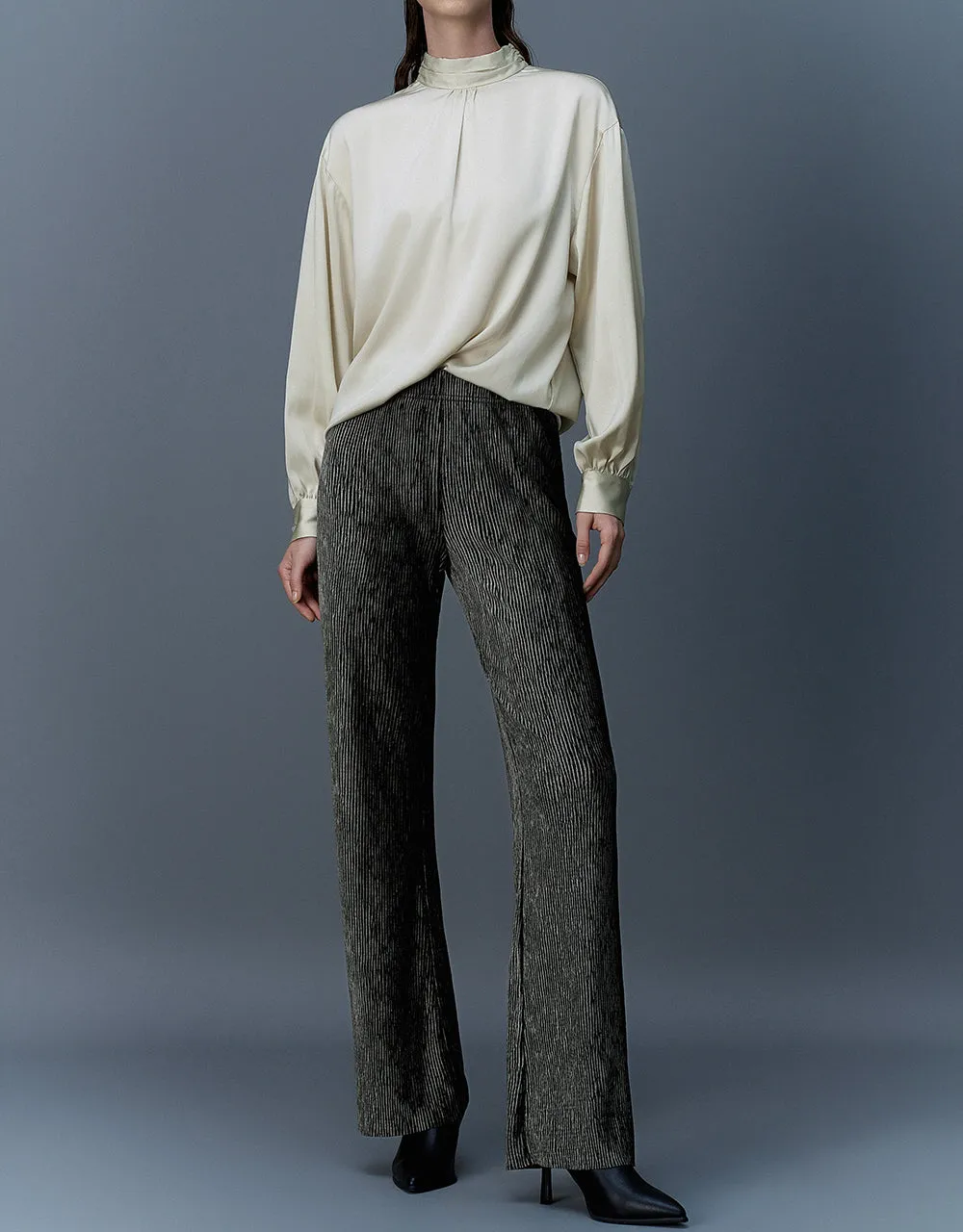 Elastic Waist Knitted Straight Pants sold by Urban Revivo product image thumbnail 4