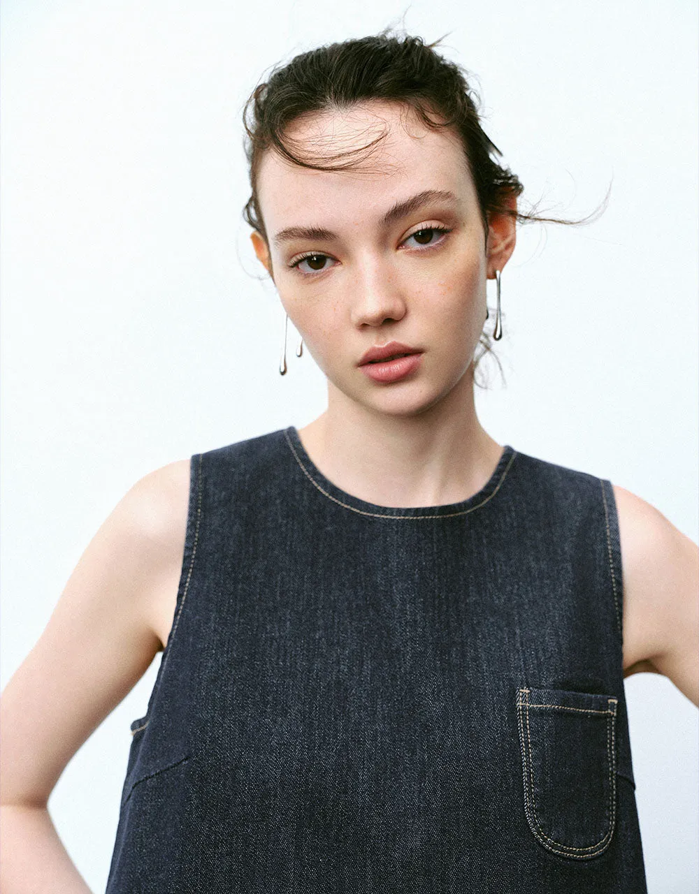 Sleeveless Crew Neck Denim Top sold by Urban Revivo product image thumbnail 4