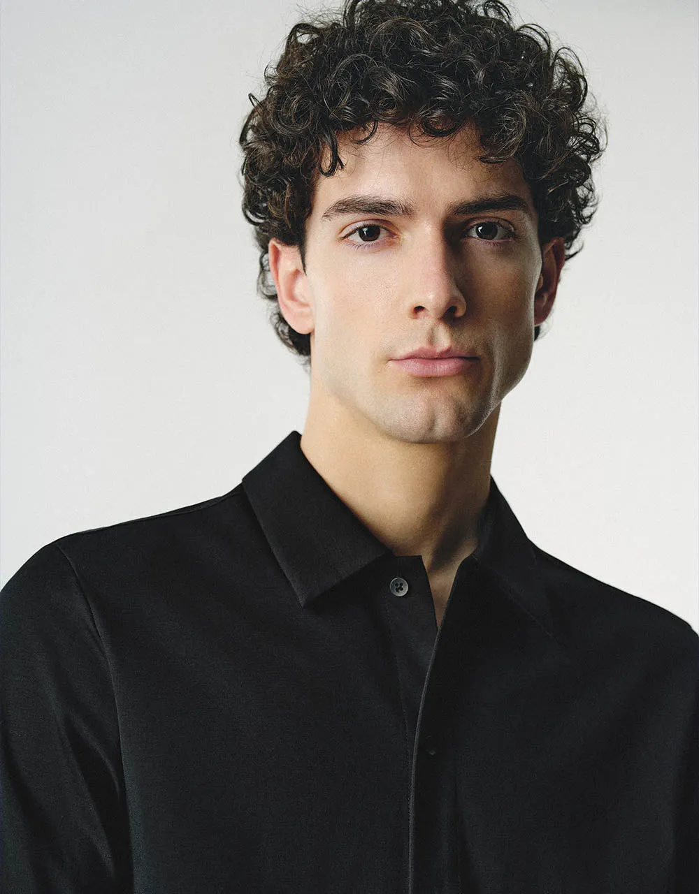 Button Up Straight Shirt sold by Urban Revivo product image thumbnail 4