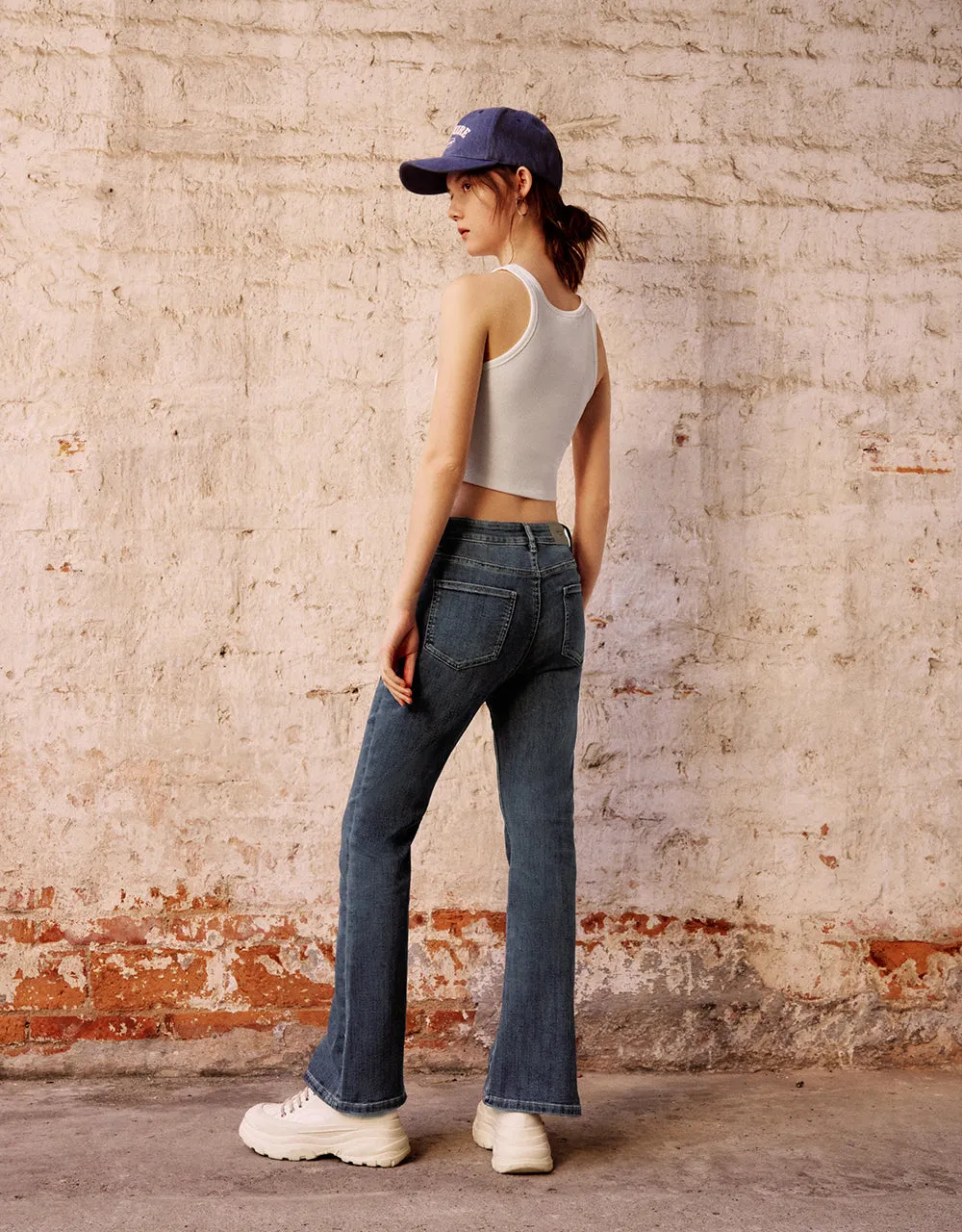 Crew Neck Cropped Knitted Tank Top sold by Urban Revivo product image thumbnail 5