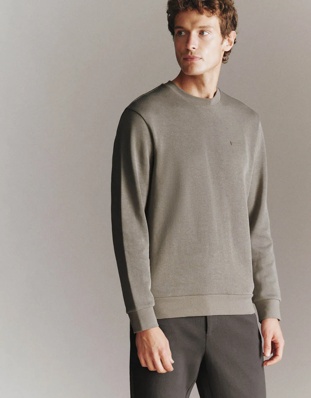 Crew Neck Straight Sweatshirt sold by Urban Revivo product image thumbnail 2
