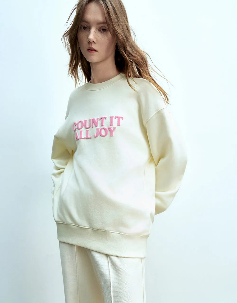 Letter Embossed Crew Neck Loose T-Shirt sold by Urban Revivo product image thumbnail 3
