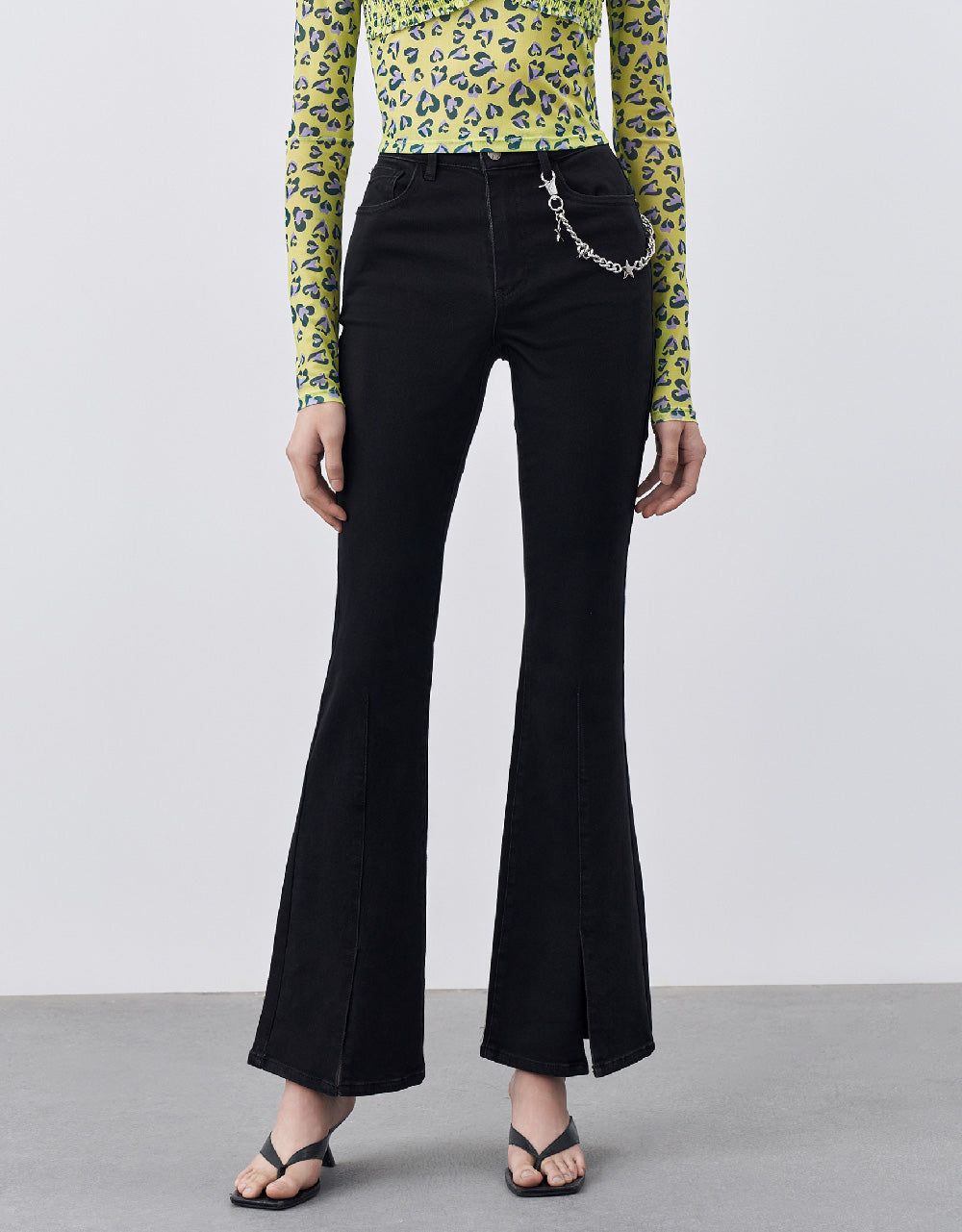 Split Hem Flare Jeans With Chain sold by Urban Revivo product image thumbnail 2
