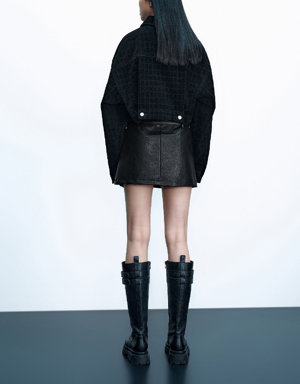 Cropped Button Up Denim Jacket sold by Urban Revivo product image thumbnail 4