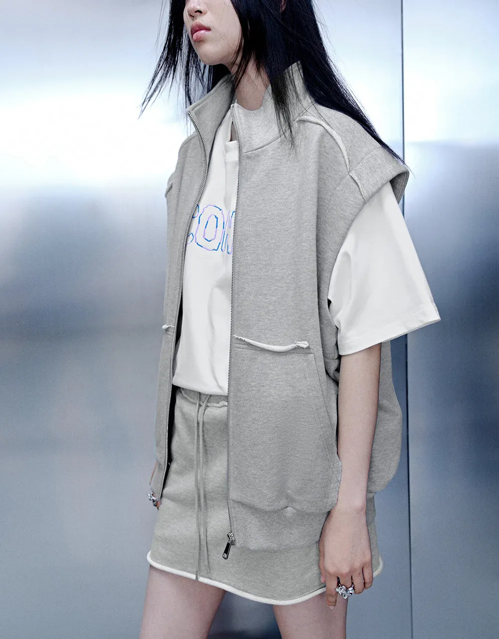 Zipper Front Stand Collar Waistcoat sold by Urban Revivo product image thumbnail 3