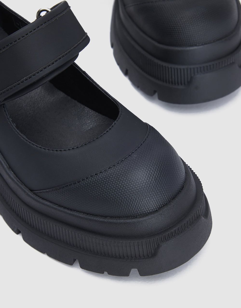 Velcro Round Toe Pumps sold by Urban Revivo product image thumbnail 5