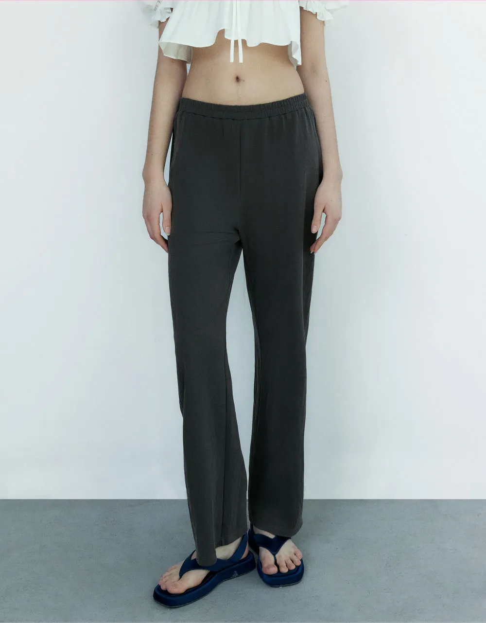 Elastic Waist Knitted Straight Pants sold by Urban Revivo product image thumbnail 2