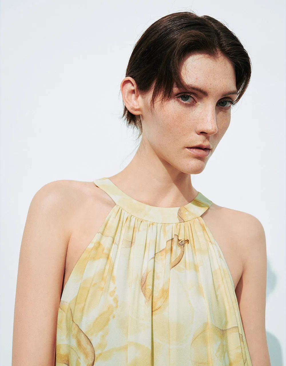 Halter Neck Sleeveless Printed Straight Dress sold by Urban Revivo product image thumbnail 4