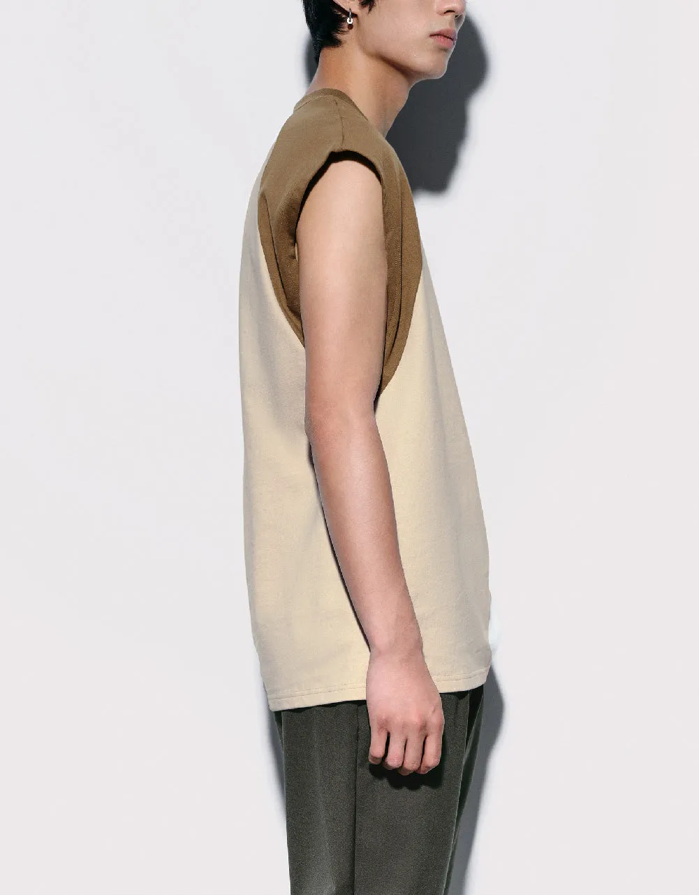 Crew Neck Loose Tank Top sold by Urban Revivo product image thumbnail 3