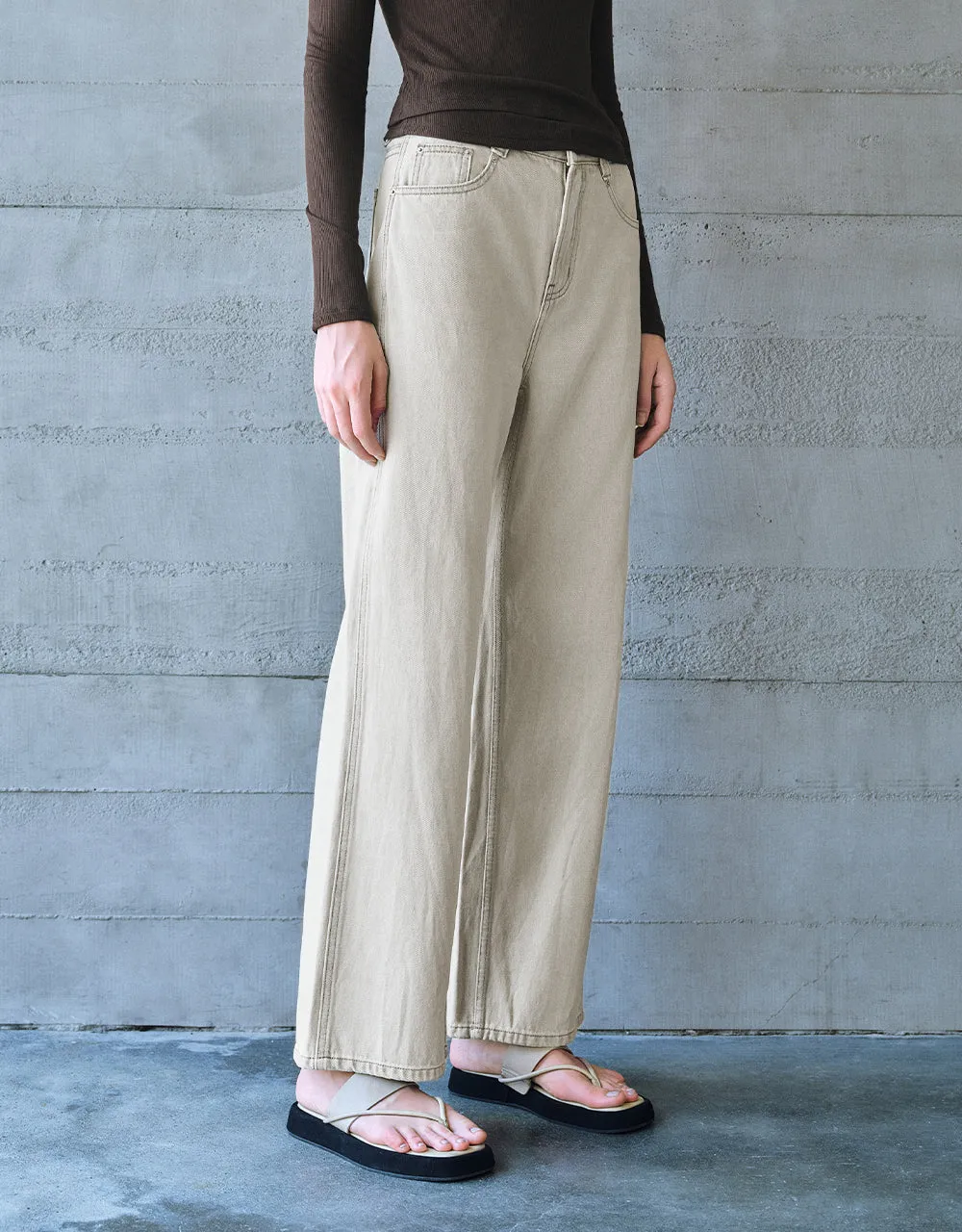 Straight Jeans sold by Urban Revivo product image thumbnail 4