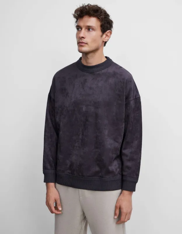 Crew Neck Straight Sweatshirt sold by Urban Revivo