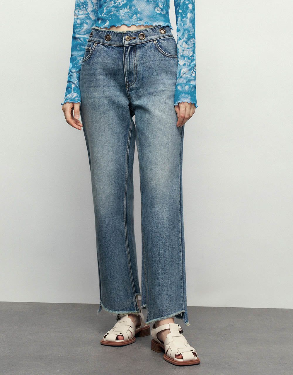 Straight Jeans sold by Urban Revivo product image thumbnail 2