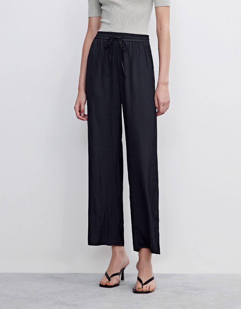 Drawstring Waist Cropped Straight Leg Pants sold by Urban Revivo product image thumbnail 2