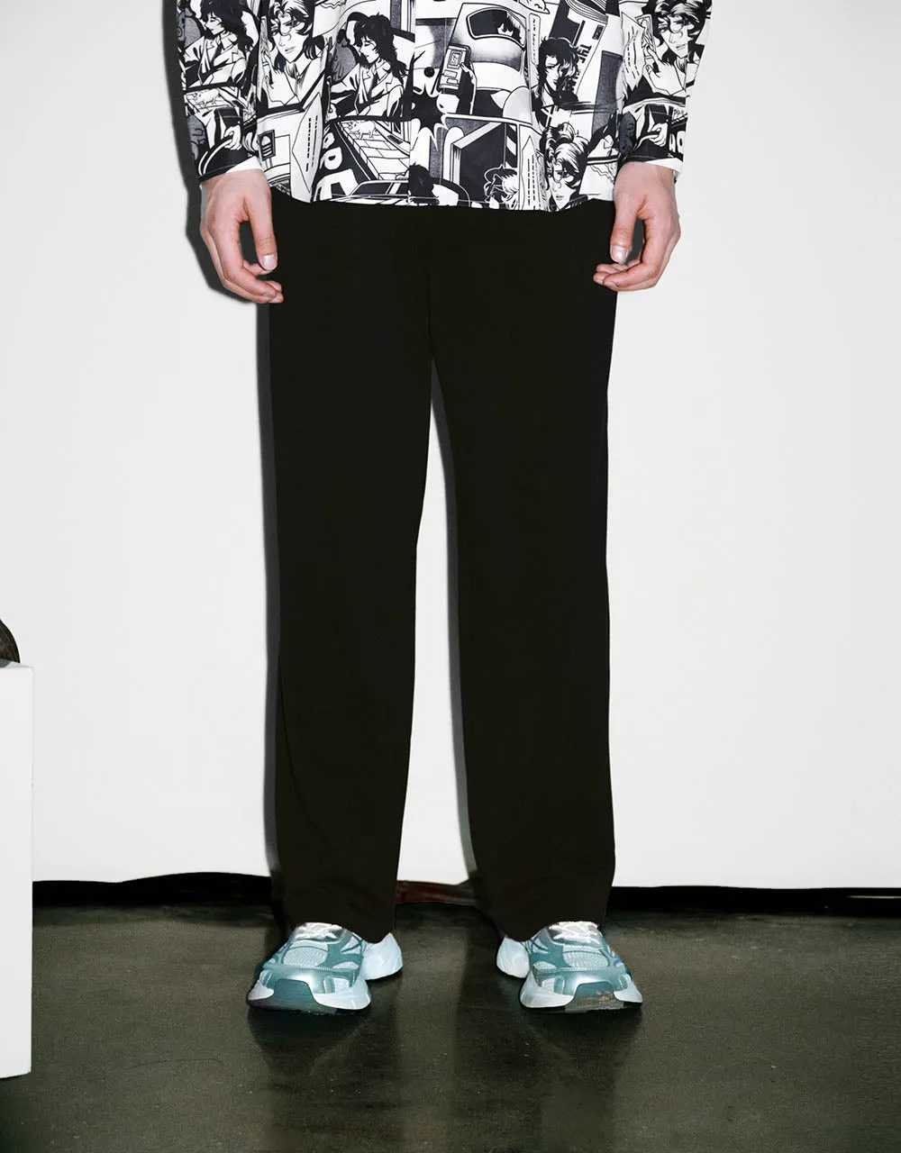 Drawstring Waist Knitted Wide-Leg Pants sold by Urban Revivo product image thumbnail 2