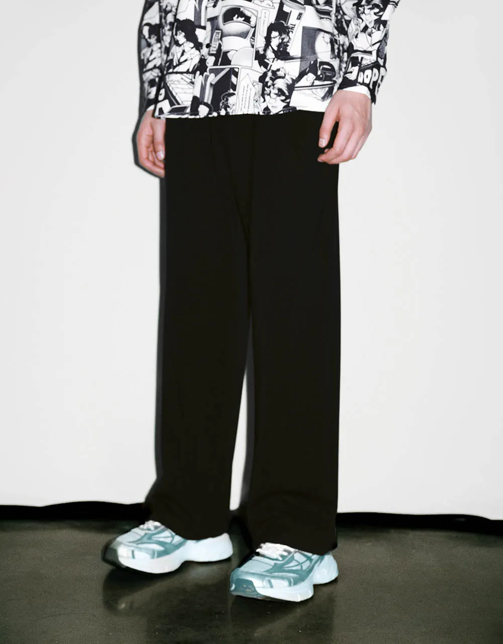 Drawstring Waist Knitted Wide-Leg Pants sold by Urban Revivo product image thumbnail 4